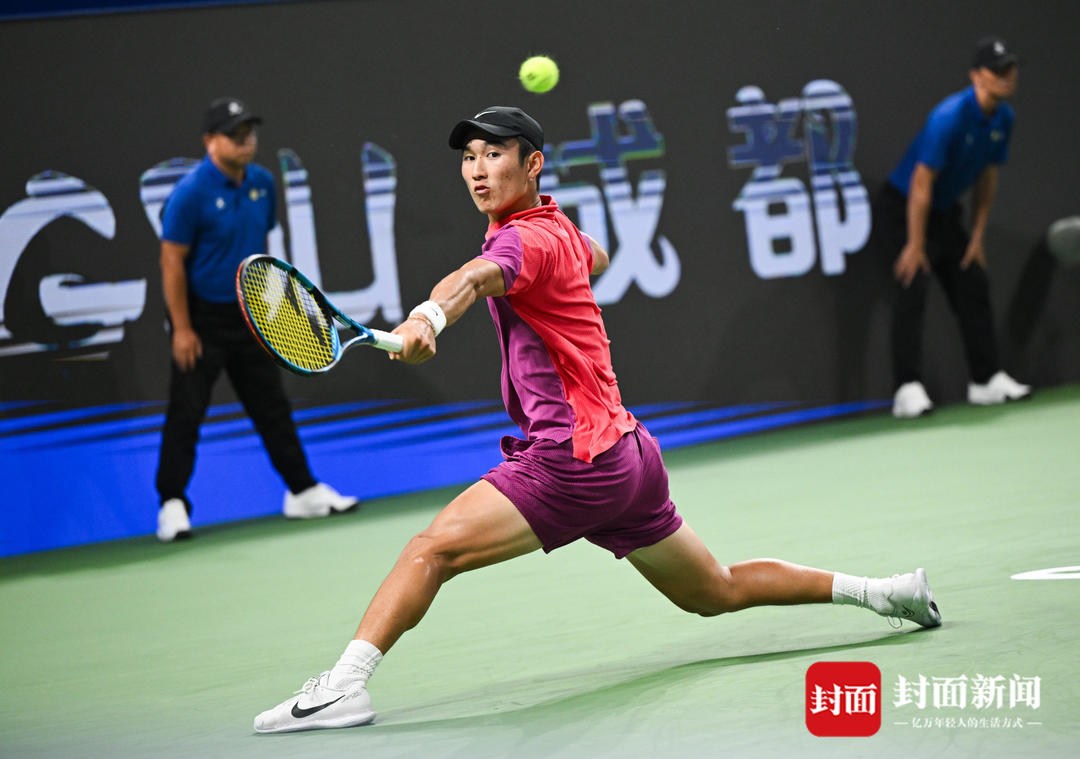 他的教练曾 他的教练曾