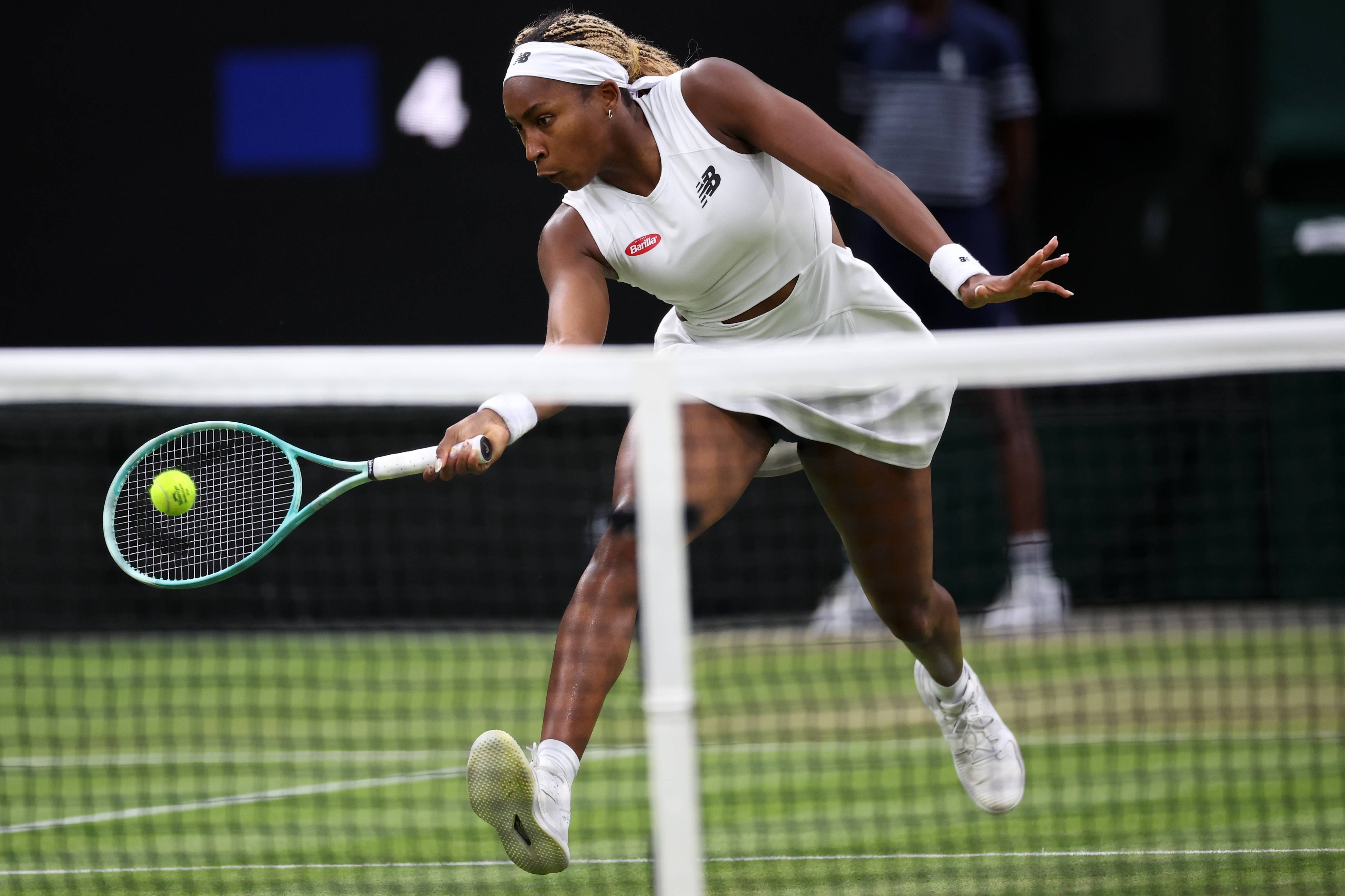 她能够在职 她能够在职