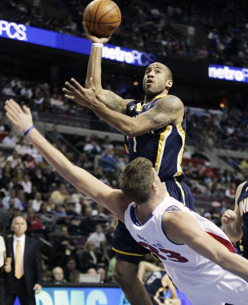 还会定期举 还会定期举