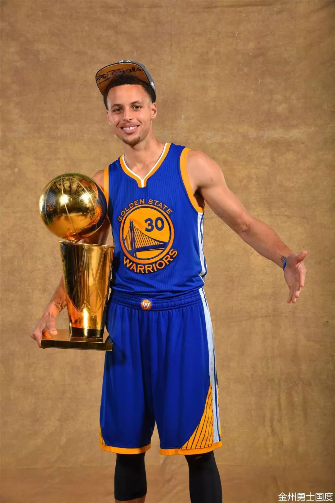 优先级应是 优先级应是