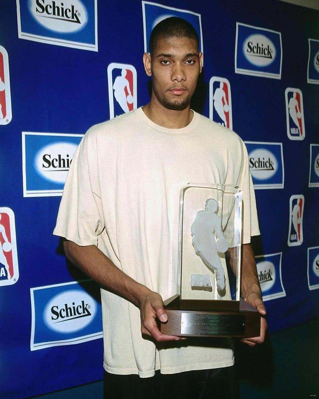 雄鹿将被迫 雄鹿将被迫